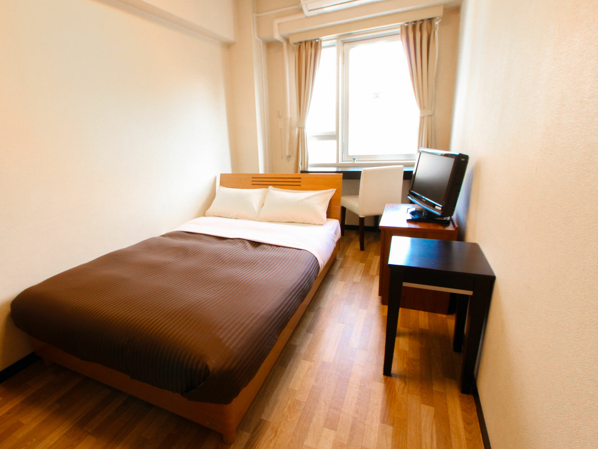 Hotel Livemax Budget Kawasaki Ekimae Exterior foto